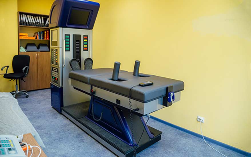 DRX-9000-Machine-for-Spinal-Decompression-South-County-Spine-Care